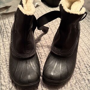 Sorel Black Boots with Cream Fur Lining
